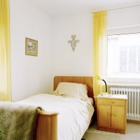 Filename=Priesterschlafzimmer_003.jpg
Filesize=89KiB
Dimensions=600x600
Date added=Mar 13, 2008 Priesterschlafzimmer_003.jpg