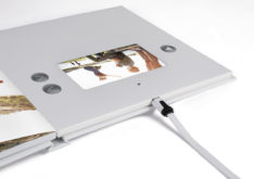 Bild 3_Fotobuch brillant Video - Micro-USB