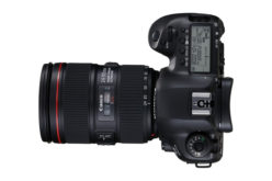 PF_EOS 5D Mark IV TOP w EF 24-105mm_tcm83-1457085