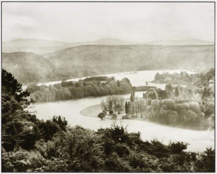 August Sander-Rheintal mit Insel Nonnenwerth, ca. 1936