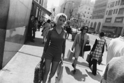 PF Garry-Winogrand_IKS_04_c_The-Estate-of-Garry-Winogrand-courtesy-Fraenkel-Gallery-San-Francisco