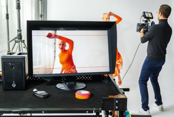 OLED-Spitzentechnik für Kreativprofis