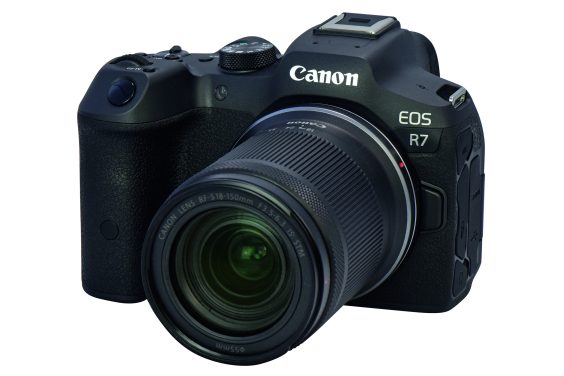 Canon EOS R7