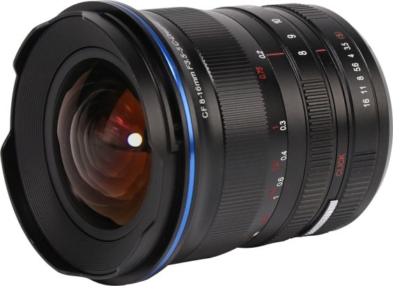 Kompaktes Ultraweitwinkel-Zoom