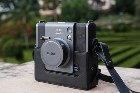 instax WIDE Evo