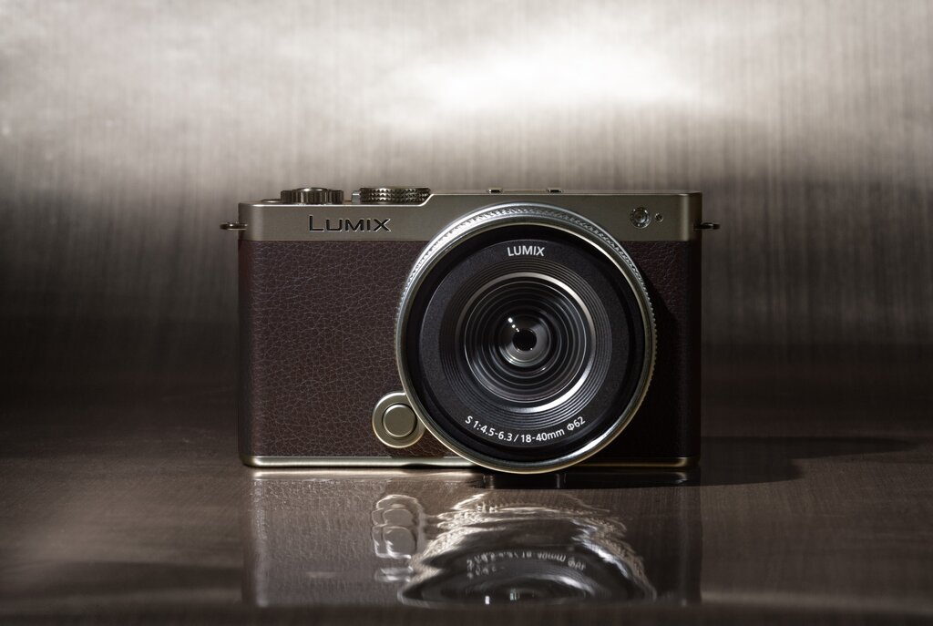 LUMIX S9 „Titanium Gold“