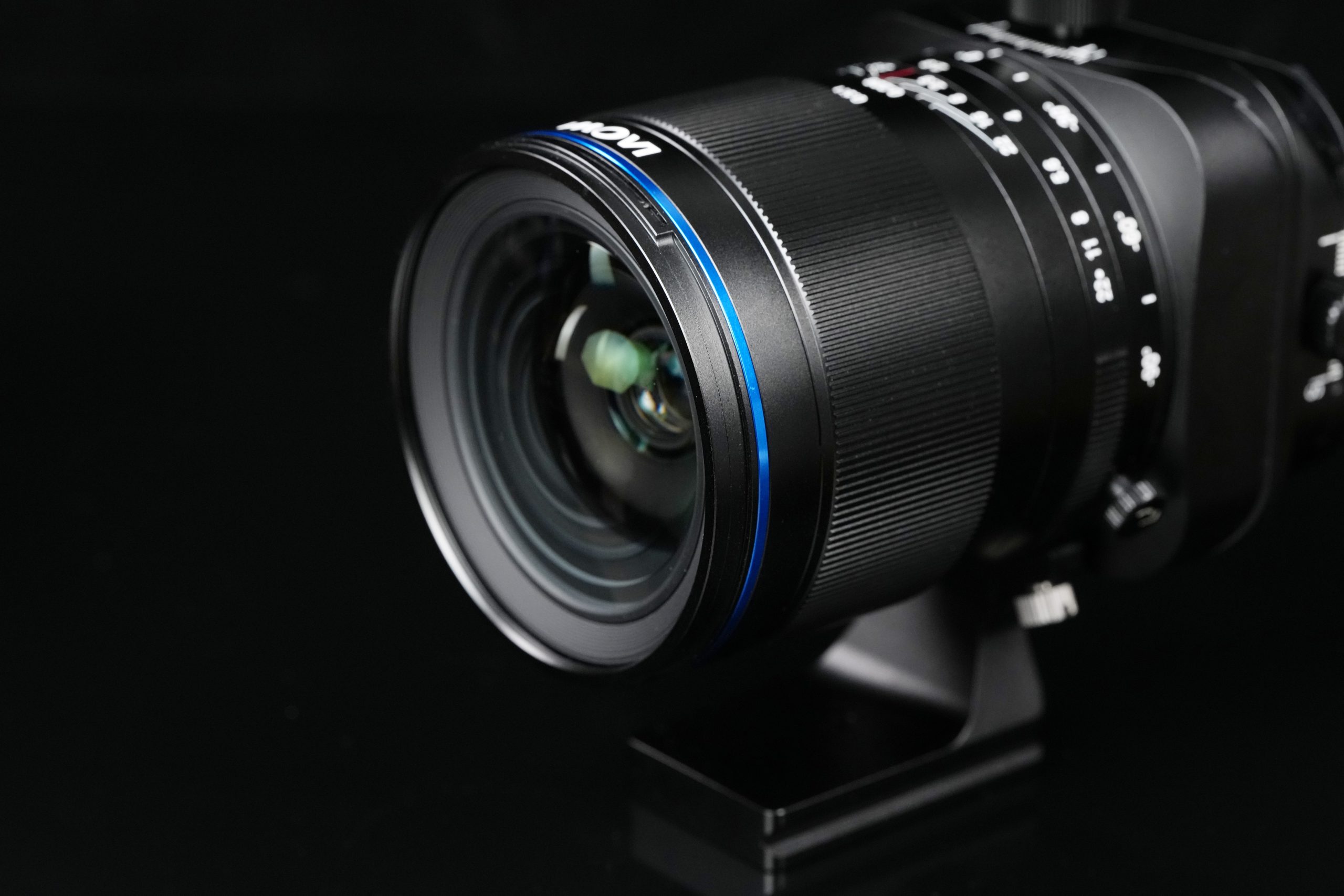 35mm f/2.8 Zero-D Tilt-Shift 0.5× Macro