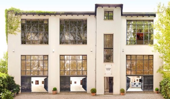 Book Sale – Kunst, Editionen und Engagement