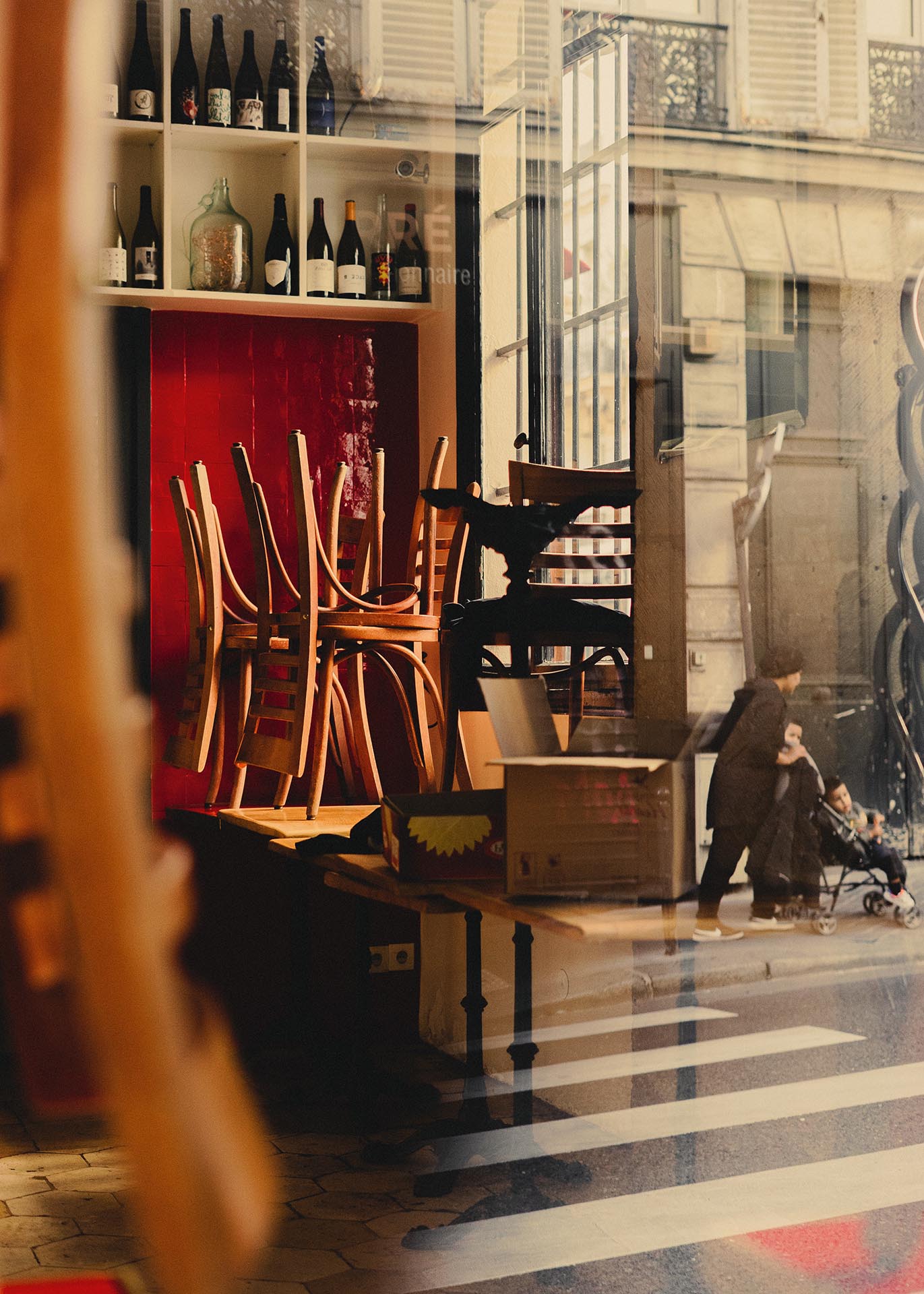 Victor Feillant – Through the Window, Life