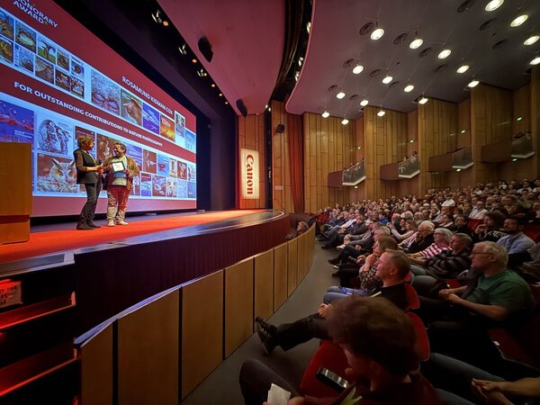 Ehrenpreis für Rosamund Kidman Cox