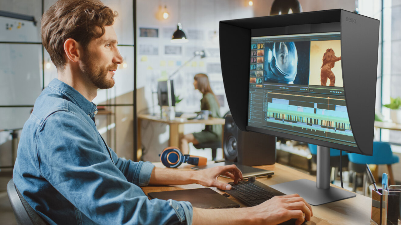 High-End-Monitor mit integriertem  Kalibrierungssensor