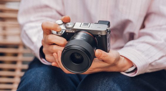 Samyang AF 35mm F1_8 P FE Newsroom main visual 1004x554px AF 35mm F1.8 P FE