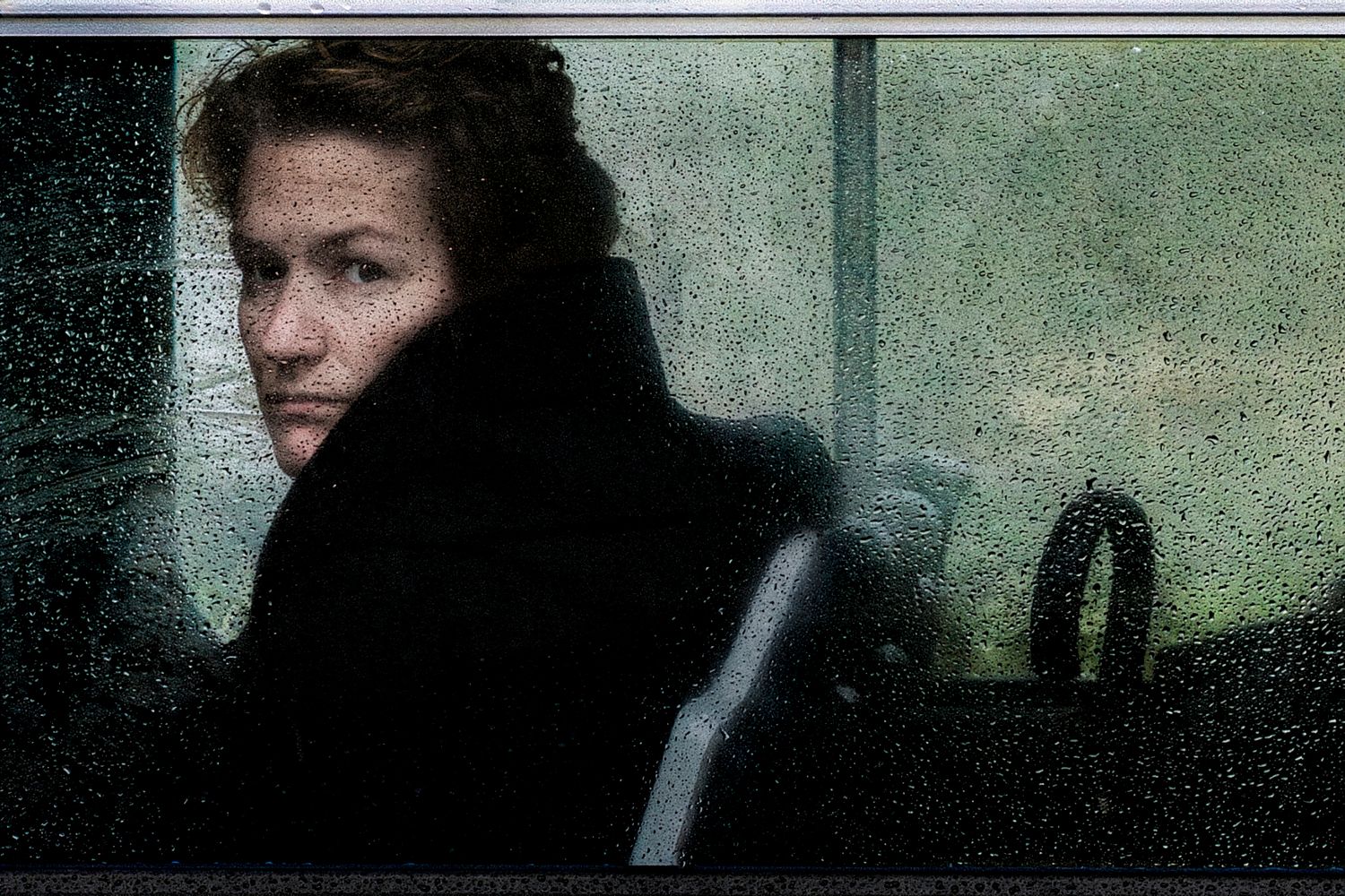 Zwischen Fundstück, Regen und elementarer Stille