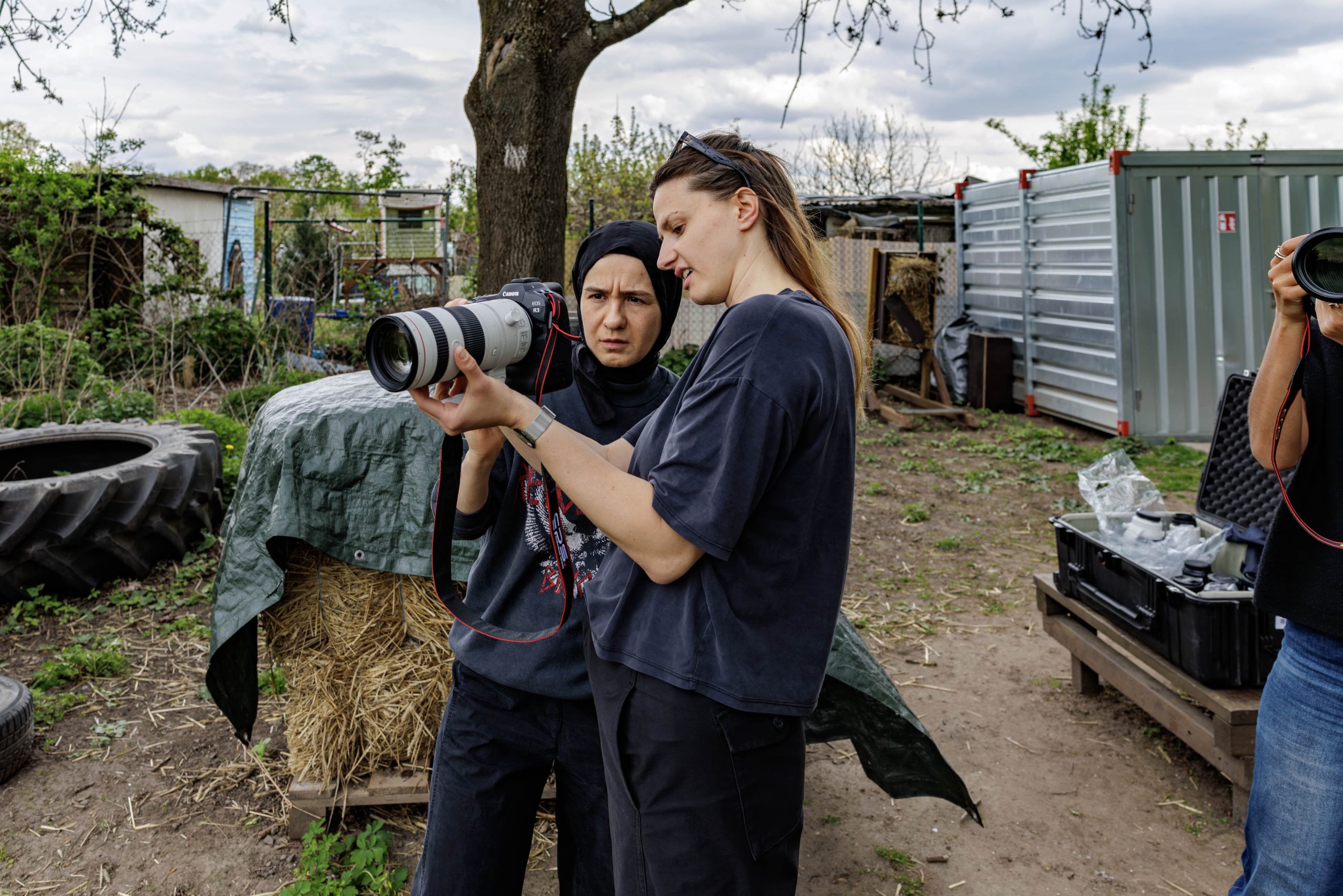 Zwei Vollstipendien für junge Fotojournalistinnen